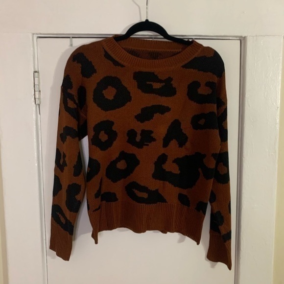 Brown and Black Leopard Sweater Small - Picture 3 of 10